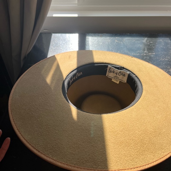 Lack of Color (55)smTeak Rancher - Picture 3 of 3